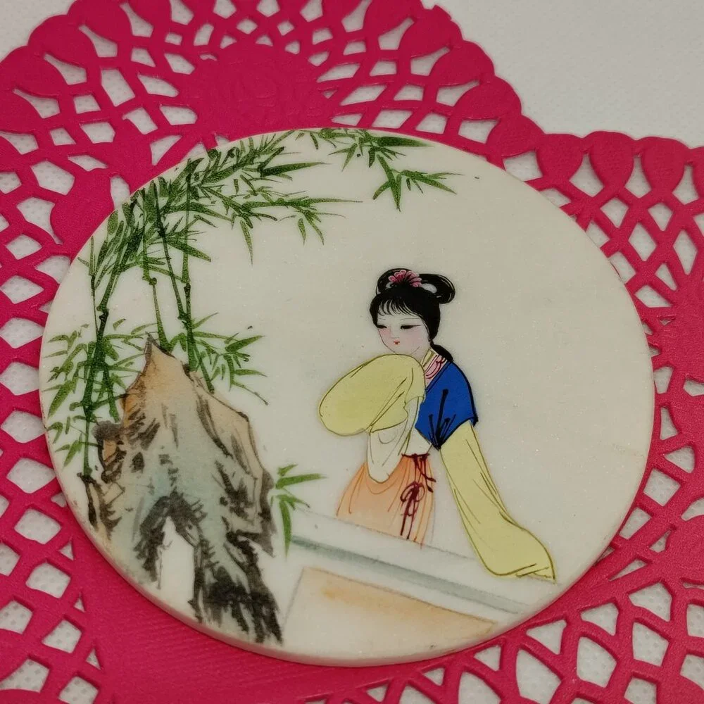 Collectible Japanese Marble Painting Small Round Geisha Girl Mountainous Scene